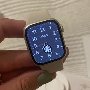 Gifted from my husband and don’t use it. Nearly perfect condition